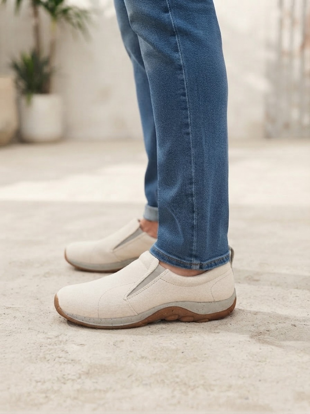 Merrell Men's Casual Slip-On Loafers in Cream with Brown Sole Size 14